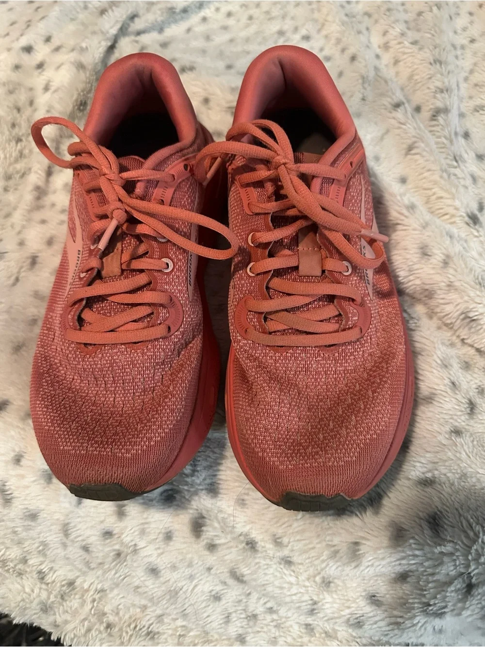 Brooks Ghost Max Women’s Running Sneakers - Comfortable Everyday Trainer